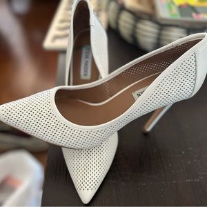Like New Steve Madden white heels